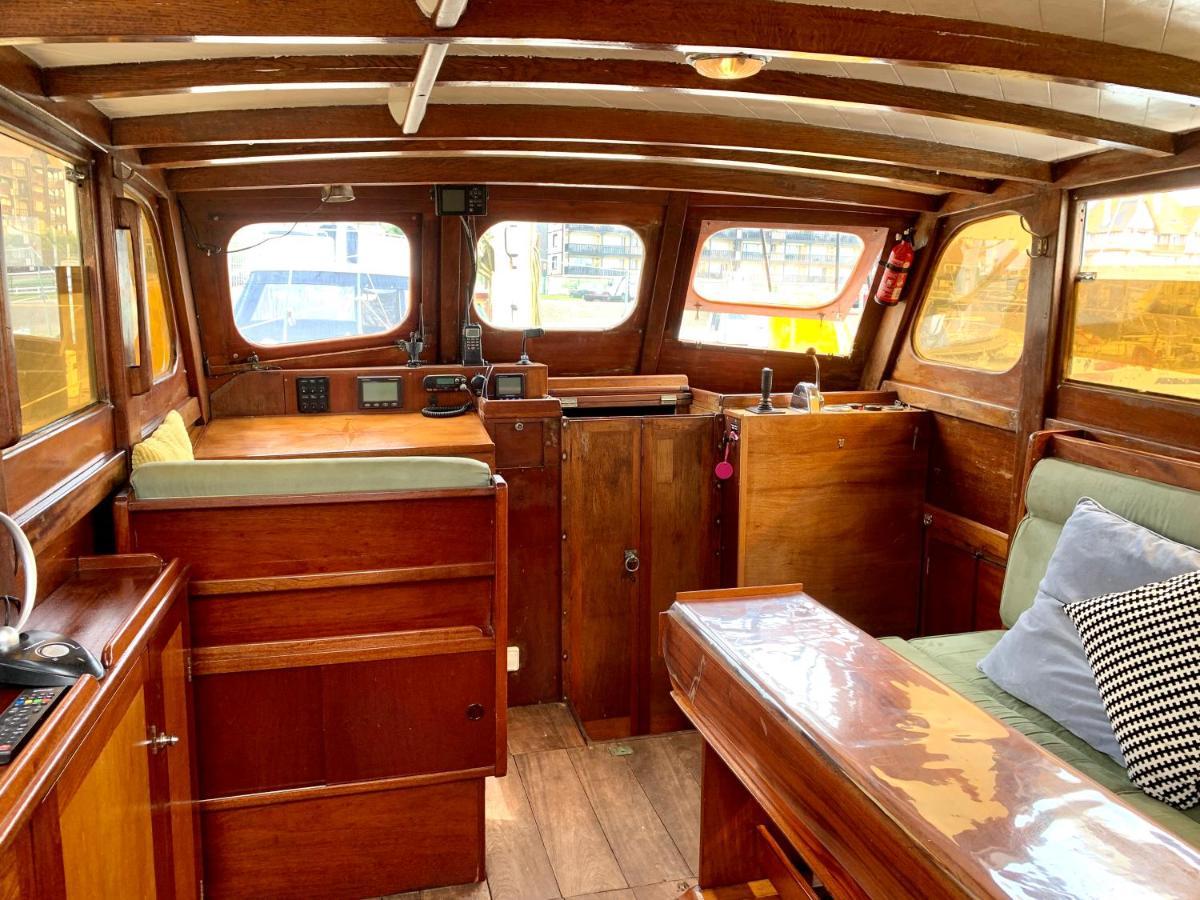 Port Deauville Yacht vintage Exterior foto